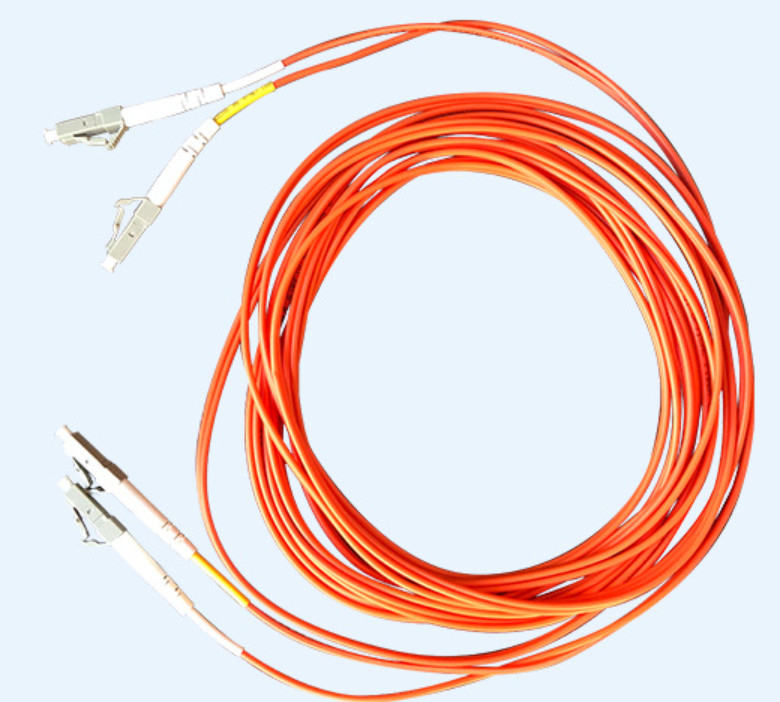 2.0mm 3.0mm Fiber Optik Yama Kablosu OM2 SC LC Dubleks Çok Modlu 50/125 LSZH PVC