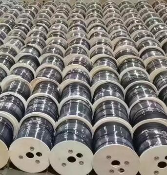 2 Çekirdekli Tek Modlu Fiber Optik Kablo GJYXFCH GJYXCH Fiber Saplama Kablosu Dış Mekan / İç Mekan