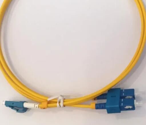 Sarı SC LC Fiber Optik Yama Kablosu Kısa Önyükleme ROUND DX