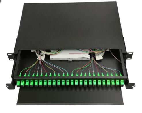 24 Çekirdekli Fiber Optik Yama Paneli SC Bağlantı Noktası Soğuk Haddelenmiş Levha Malzemesi