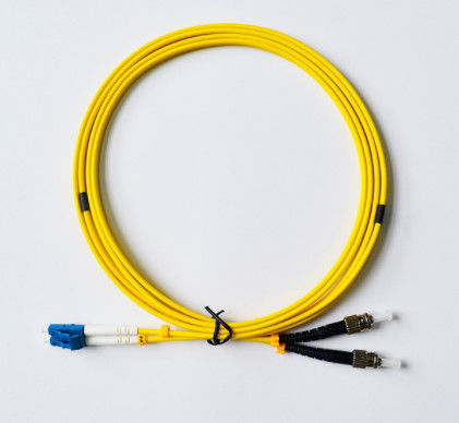 3.0mm Fiber Optik Yama Kablosu G652D G657A Dubleks SM LC'den FC'ye