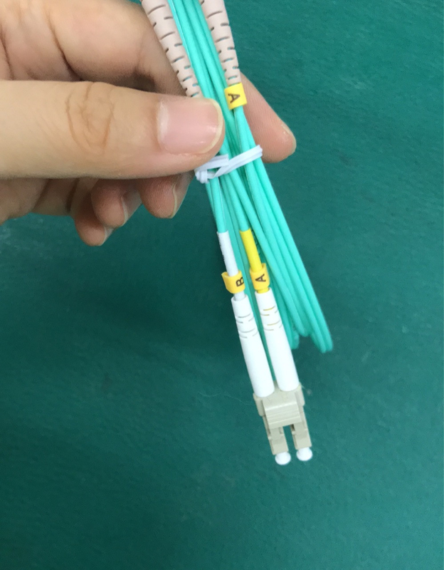 SC LC Fiber Optik Yama Kablosu OM3 300 Dubleks LSZH Ceket Aqua Renkli
