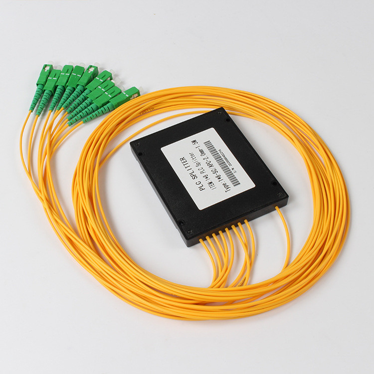 2.0MM Fiber Optik Bölücü 1 X 8 PLC Ayırıcı SC APC Kutu Şube 1.5 Metre