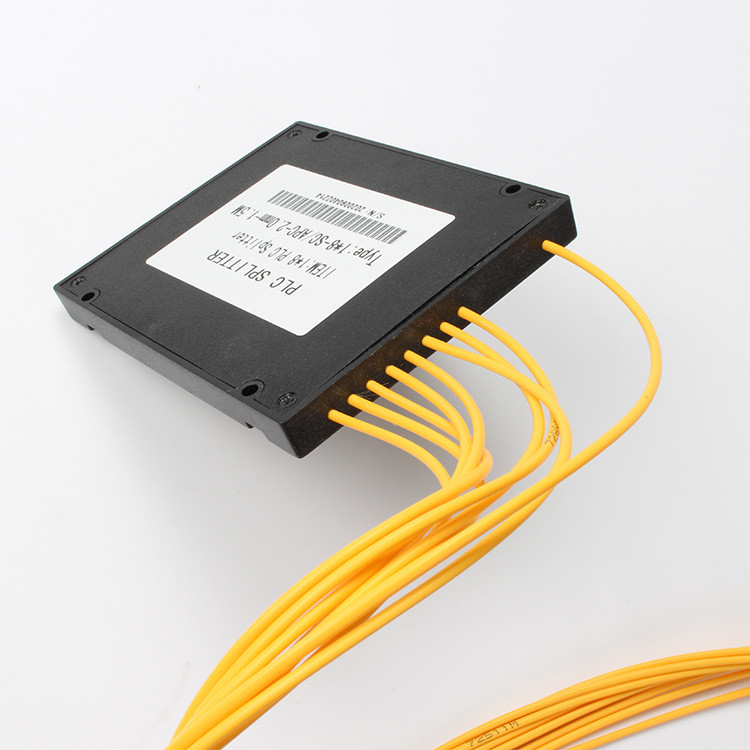 2.0MM Fiber Optik Bölücü 1 X 8 PLC Ayırıcı SC APC Kutu Şube 1.5 Metre