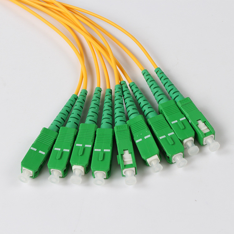 2.0MM Fiber Optik Bölücü 1 X 8 PLC Ayırıcı SC APC Kutu Şube 1.5 Metre